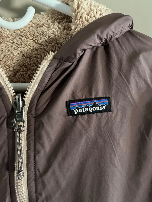 Patagonia Reversible Women's Jacket - Image 2