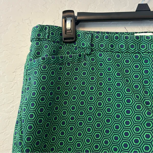 Laundry by Shelli Segal green and navy geometric print Bermuda shorts size 14 - Image 2