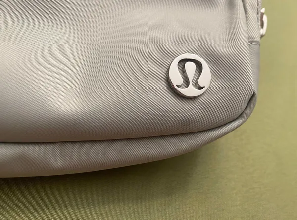 Lululemon Everywhere Belt Bag - Image 5