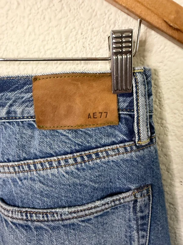 AE77‎ Premium Stovepipe Jeans High Rise Relaxed 32” Inseam Cotton Womens Size 4 - Image 5