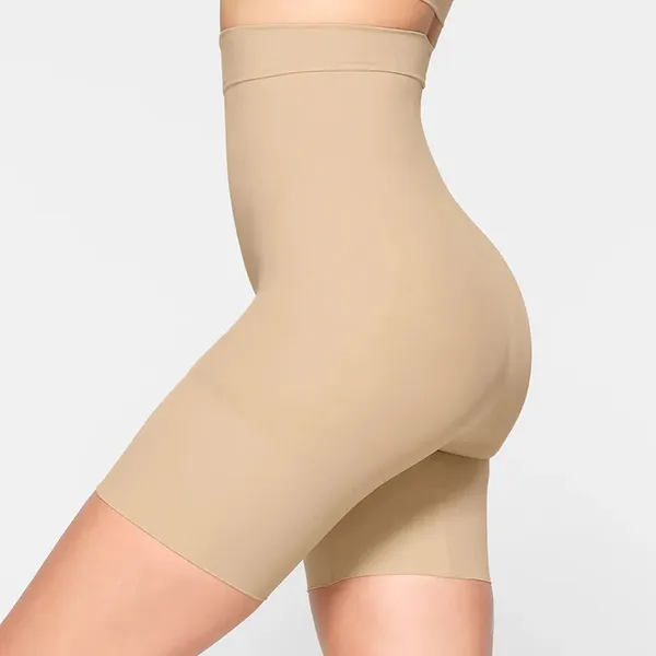 SKIMS $36 Retail NWOT Everyday Sculpt High Waisted Mid Thigh Short - Image 3