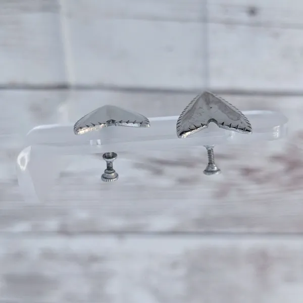 Vintage Screw On Earrings Arrow Shape - Fair Condition - Image 2