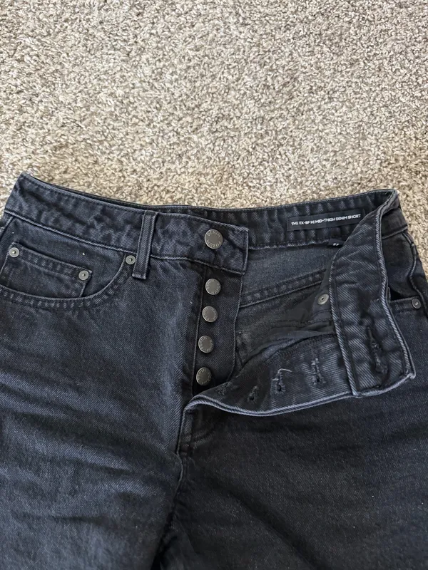 Aritzia Shorts  - Image 3