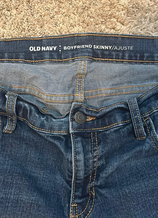 Old Navy Boyfriend Skinny Jeans Tall - Image 3