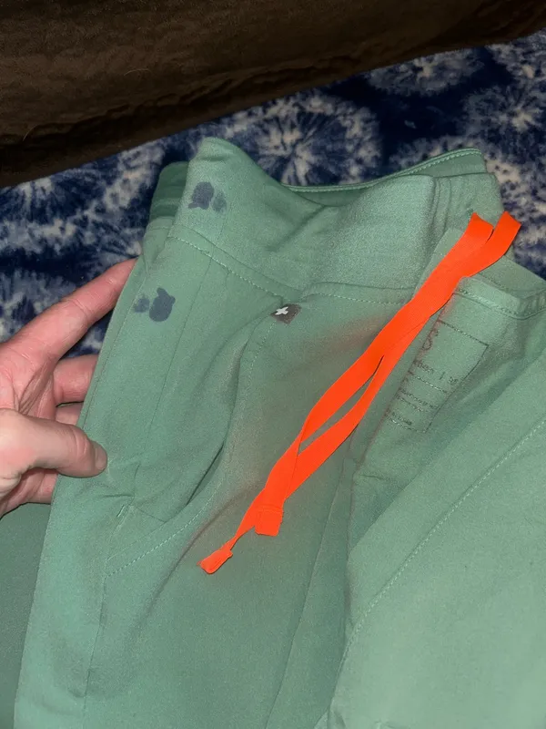 FIGS Scrub Set Jogger pants - Image 2