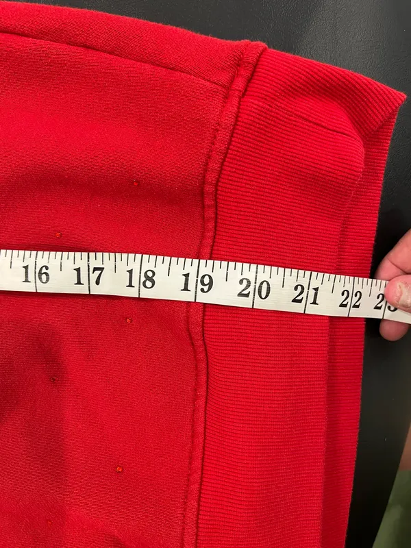 Victoria's Secret red crewneck sweatshirt with small white speckles, size S - Image 7