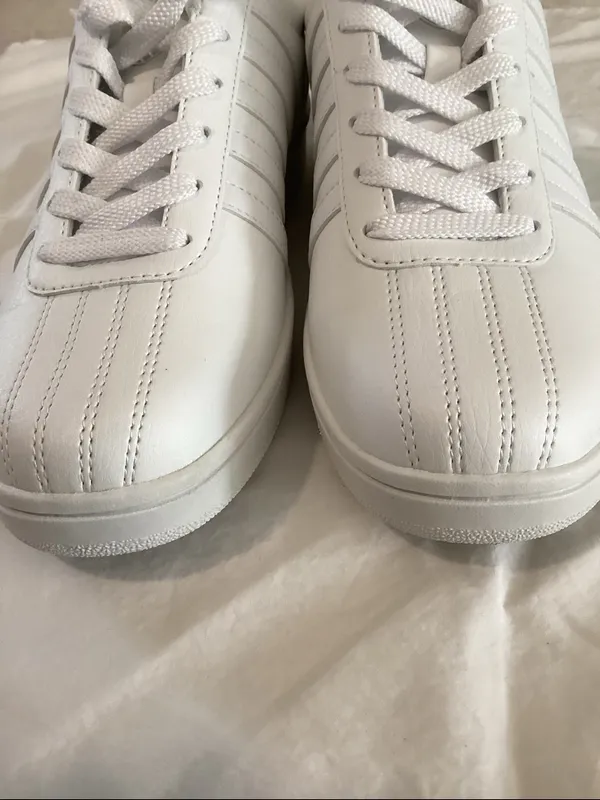K SWISS Classic Court Open Stripes Sneakers, White, Size 9, NEW with box - Image 6
