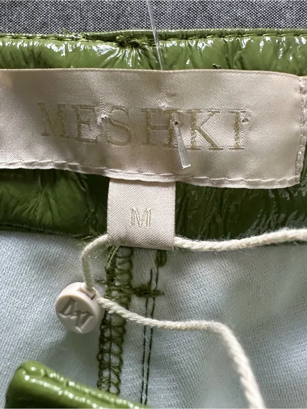 MESHKI Oakleigh Straight Leg Patent Pants Green Size Medium NWT - Image 5