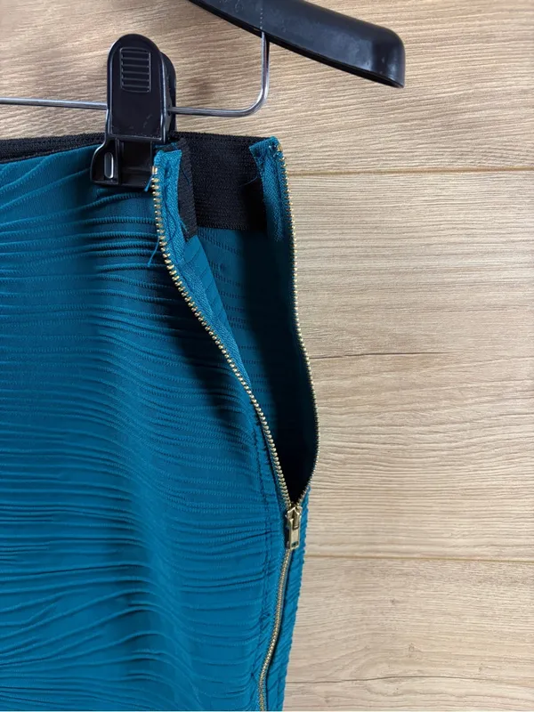Bershka Teal Textured Mini Skirt with Gold Side Zip Small - Image 6