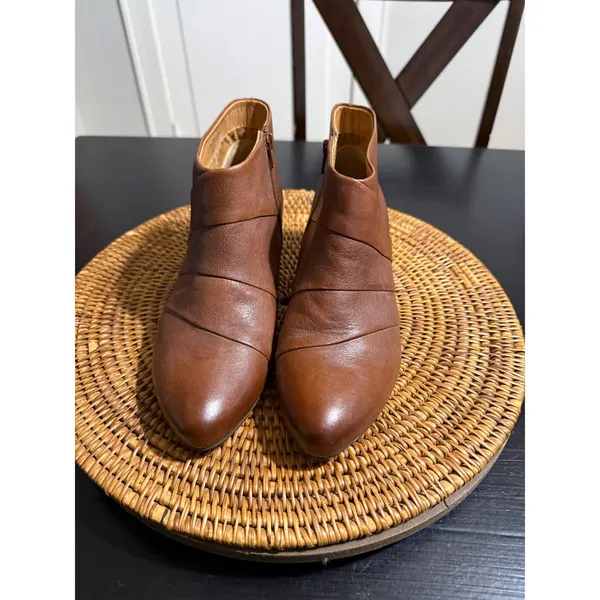 Sofft Womens Brown Leather Pleated Ankle Boots 8.5M 1082100 - Image 2