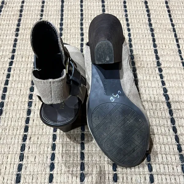 Franco Sarto‎ Buckle Peep Toe Stacked Suede Heeled Booties Size 8.5 A16 - Image 9