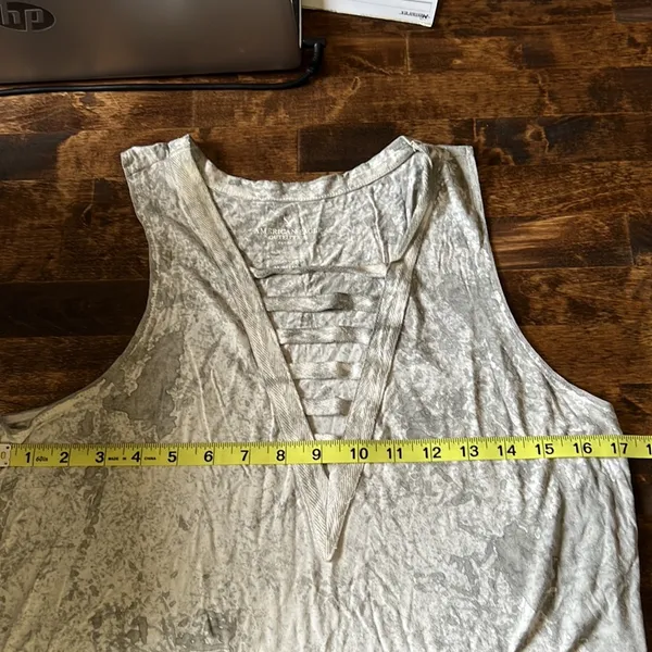 AMERICAN EAGLE  Top Size Medium - Image 8