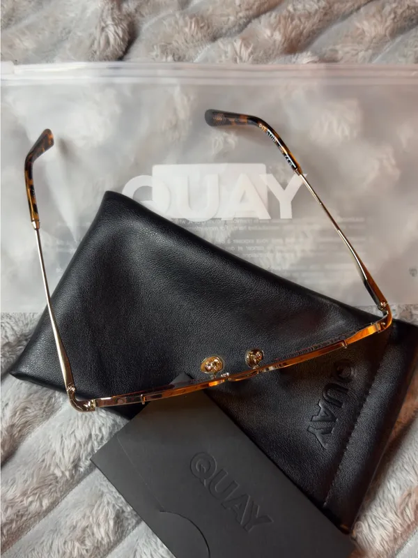 Quay “ Pit Stop” Sunglasses Brushed Gold Frame / Honey Lens - Image 10