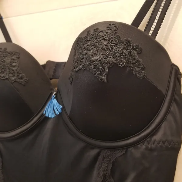 {6/M} Vintage Cosmopolitan Black Lace Trim Lingerie - Image 3