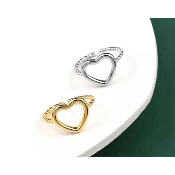 Boutique NEW Women's 14k Gold Plated .925 Twist Band‎ Ring, Adjustable - Image 2