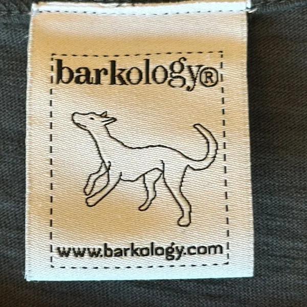 Barkology gray “Sleeps with Dogs” T-shirt size M - Image 3