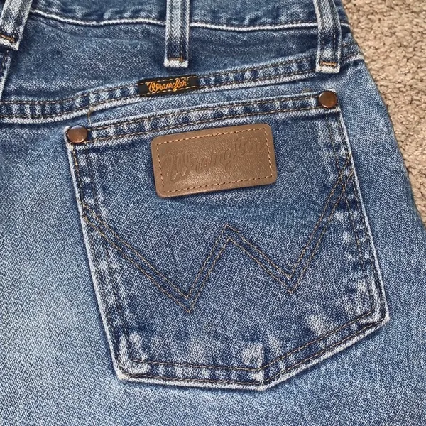 Wrangler Distressed Vintage Shorts - Image 5