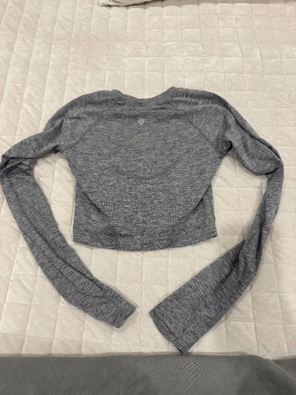 Lululemon Swiftly Tech Cropped Long-Sleeve Shirt 2.0 Slate / White - Image 5