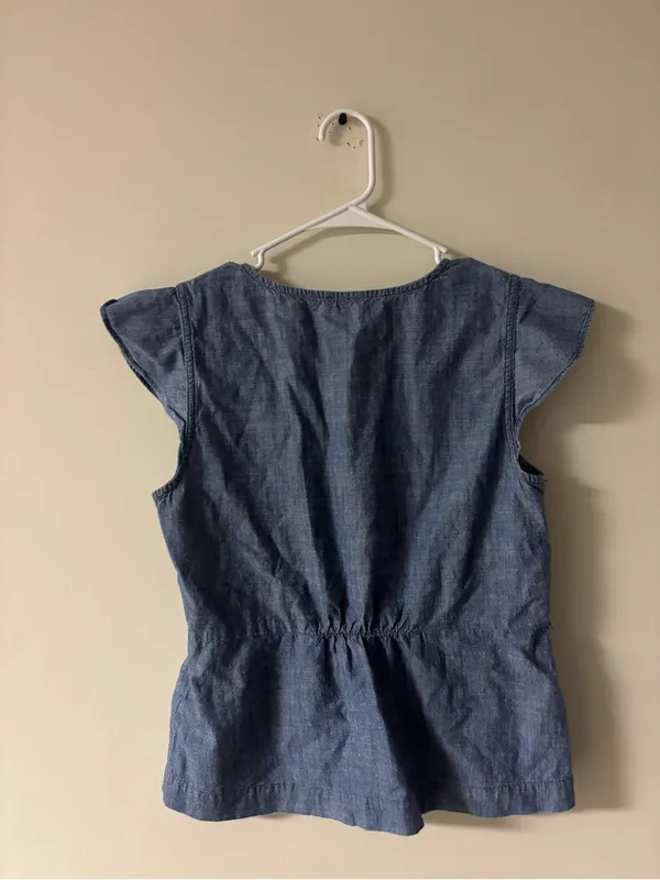 J.Crew Flutter-Sleeve Faux-Wrap Chambray Top Size 4 L0971 - Image 2