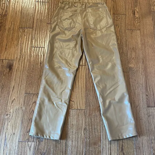 Abercrombie & Fitch 90’s ultra high rise faux leather tan pant 30 - Image 9