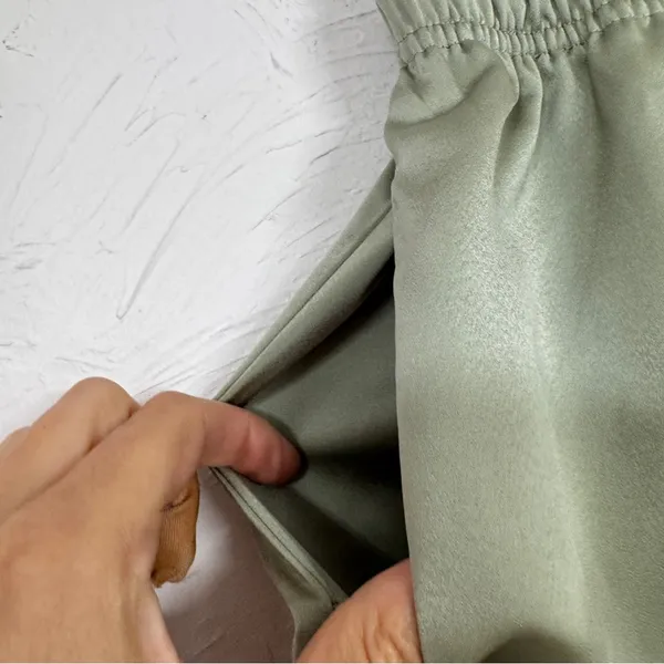 Uniqlo Sage Green Satin Wide Leg Pants Womens S Pull On Preppy Casual Tie Waist - Image 7