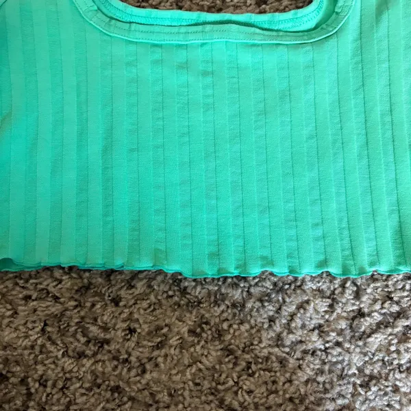 Offline by Aerie Green Ribbed Crop Top Size Women’s Small - Image 2