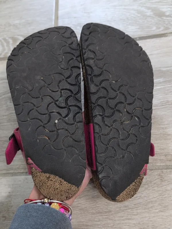 Birkenstock Patent Pink Gizeh Sandals | Women's 38 Birkenstock Gizeh Sandals - Image 7