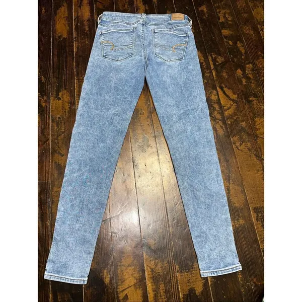 American Eagle acid wash stretchy size 4 normcore jeggings - Image 3