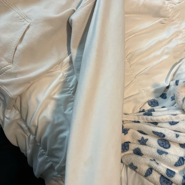 Brandy Melville Zip-Up Hoodie - Image 3