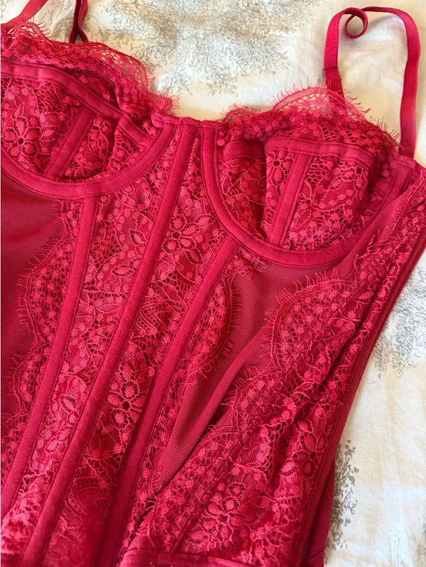 Out From Under Urban Outfitters Red Corset Small - Image 3