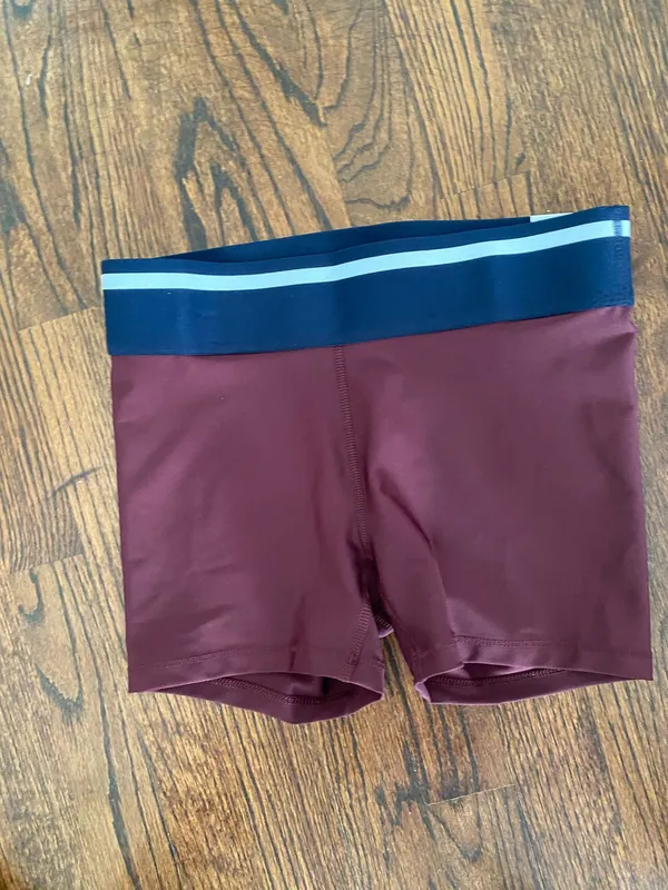 Dolce & Gabbana NWT DSG Athletic small Shorts Burgundy - Image 9