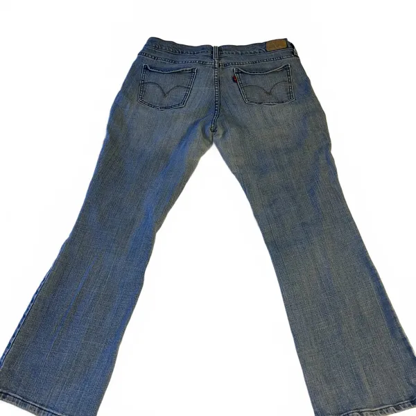 Levi's Bootcut 515 Jeans Classic Blue Denim Light Wash Woman’s Size 12 S/C - Image 2