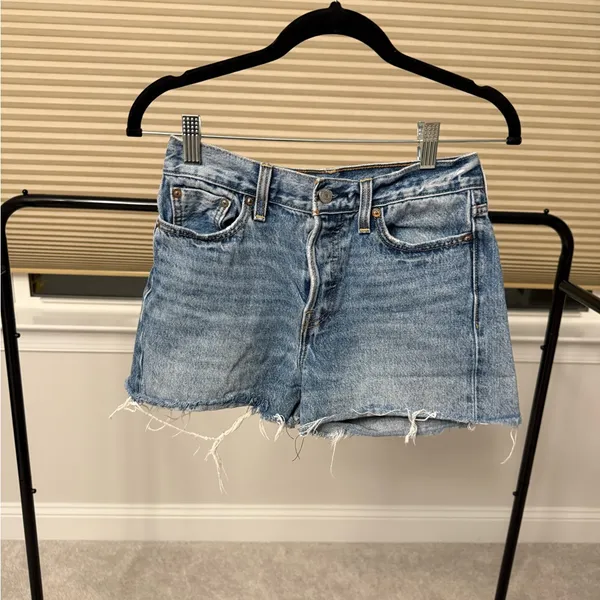 Levi's Light Blue Denim Jeans with Brown Leather Patch - Image 3