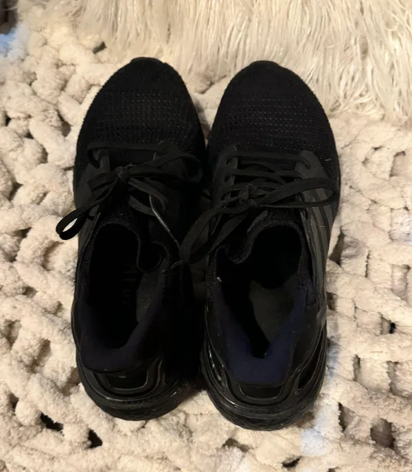 Ultraboosts - Image 4