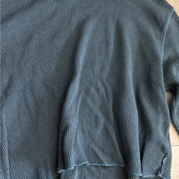 Aritzia TNA Cropped Waffle Knit Teal Mockneck Long Sleeve size small - Image 3