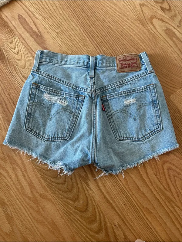Levi’s Jean shorts - Image 3