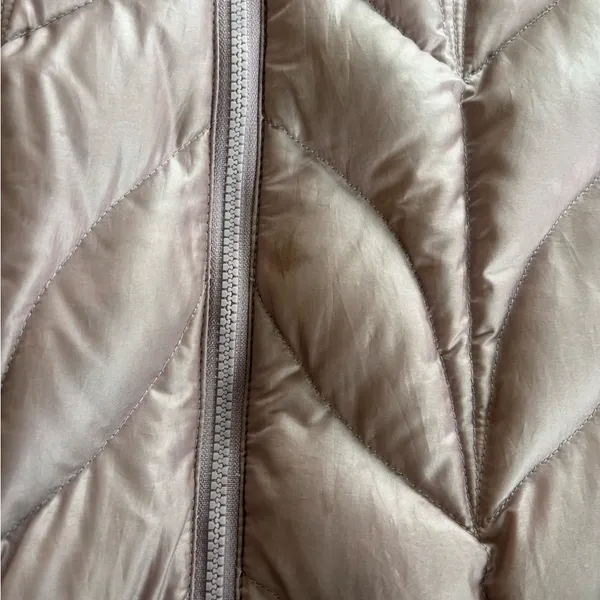 Eddie Bauer Women's Quilted Hooded Puffer Coat - Light purple - Image 2