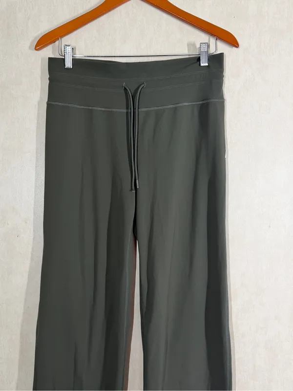 Vuori Women’s Daily Wide Leg Leggings Pants Pull On High Rise in Green L - Image 4