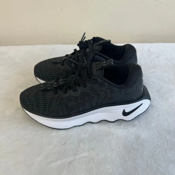 Nike Black Motiva Walking Shoes Women 6.5 Lace Up - Image 3