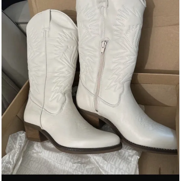 Steve Madden Women's White Knee High Western Zip Boots Faux Leather US 8 M - Image 2