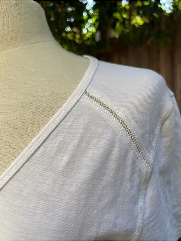 Lululemon love tee White round V-Neck T-shirt Classic Lightweight streetwear 8 - Image 2