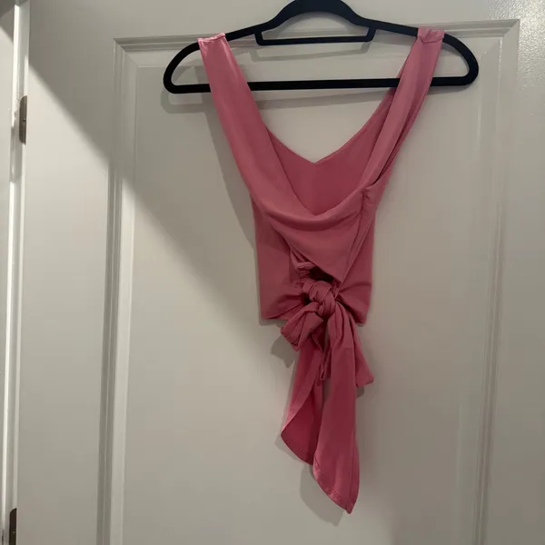 Le Lis Pink Wrap Top - Image 2
