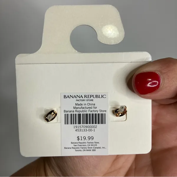 Banana Republic factory seashell stud earrings gold women’s new in‎ package - Image 3