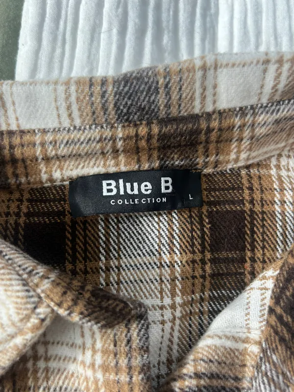 Boutique Studded Fringe Flannel - Image 5