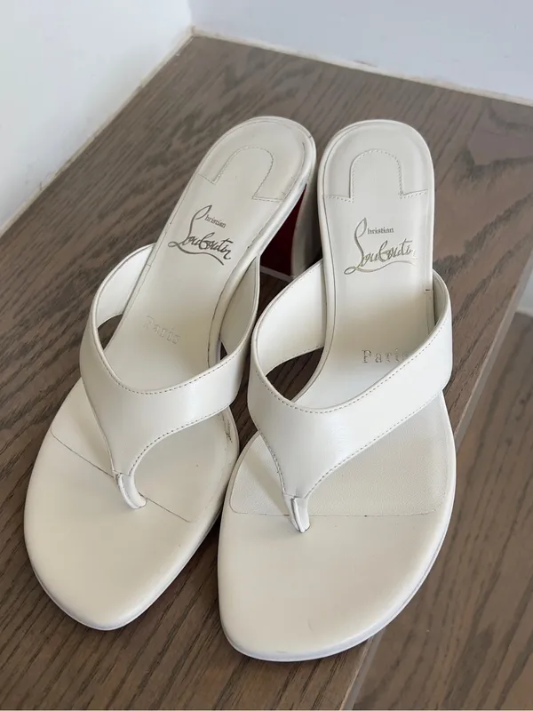 Christian Louboutin Janetonga 55mm Leather Thong Sandals in White - Image 7