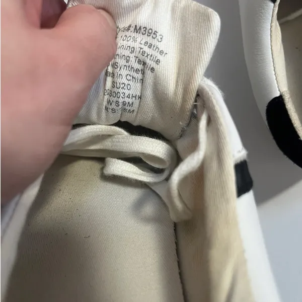 Madewell delia sidewalk low top white/black size 9 - Image 4