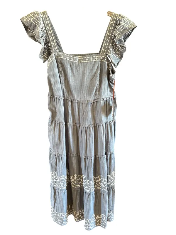 Knox Rose Blue Tiered Midi Dress with White Embroidery - Image 3