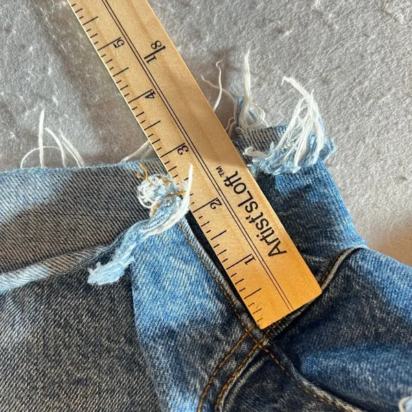 867 | 7 For All‎ Mankind High Rise Distressed Denim Cutoff Shorts Blue Womens 27 - Image 6