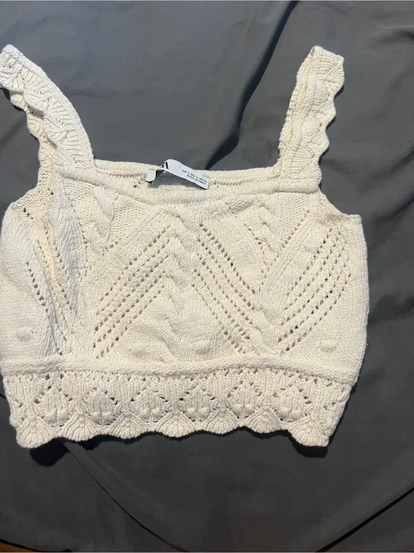 Zara Cream Knit Cropped Tank Top with Scallop Hem - Image 4