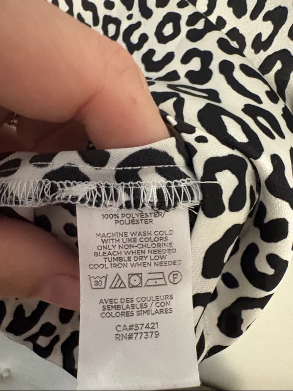 Ann Taylor Black & White Leopard Print Blouse with bow on back M - Image 3